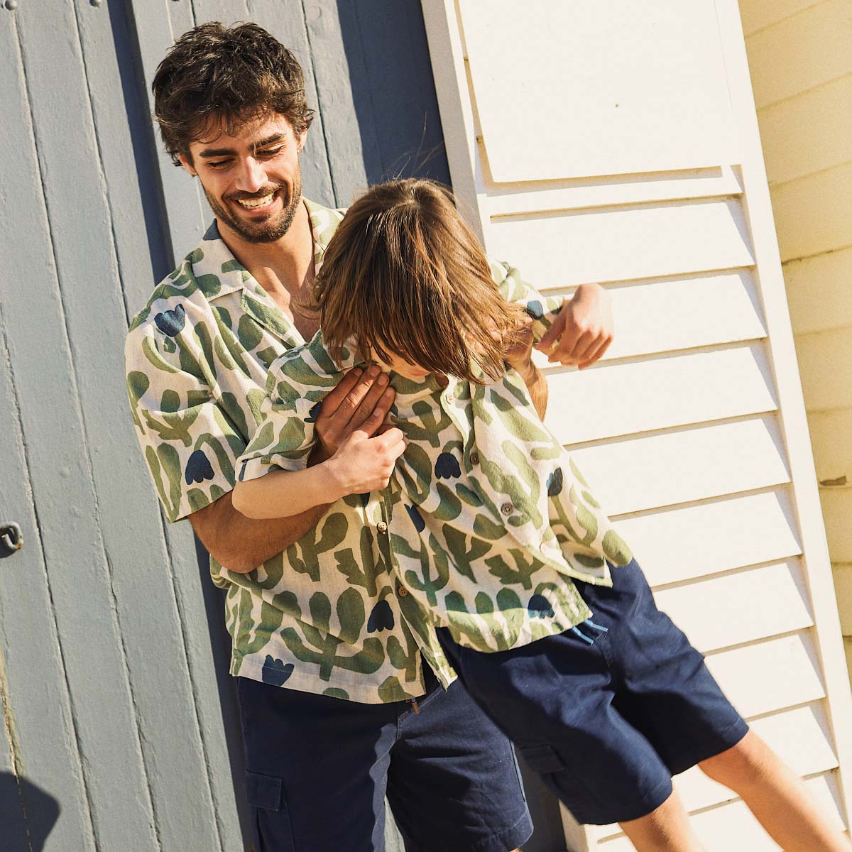 Pablo Prickles Kids Holiday Shirt in Ecru