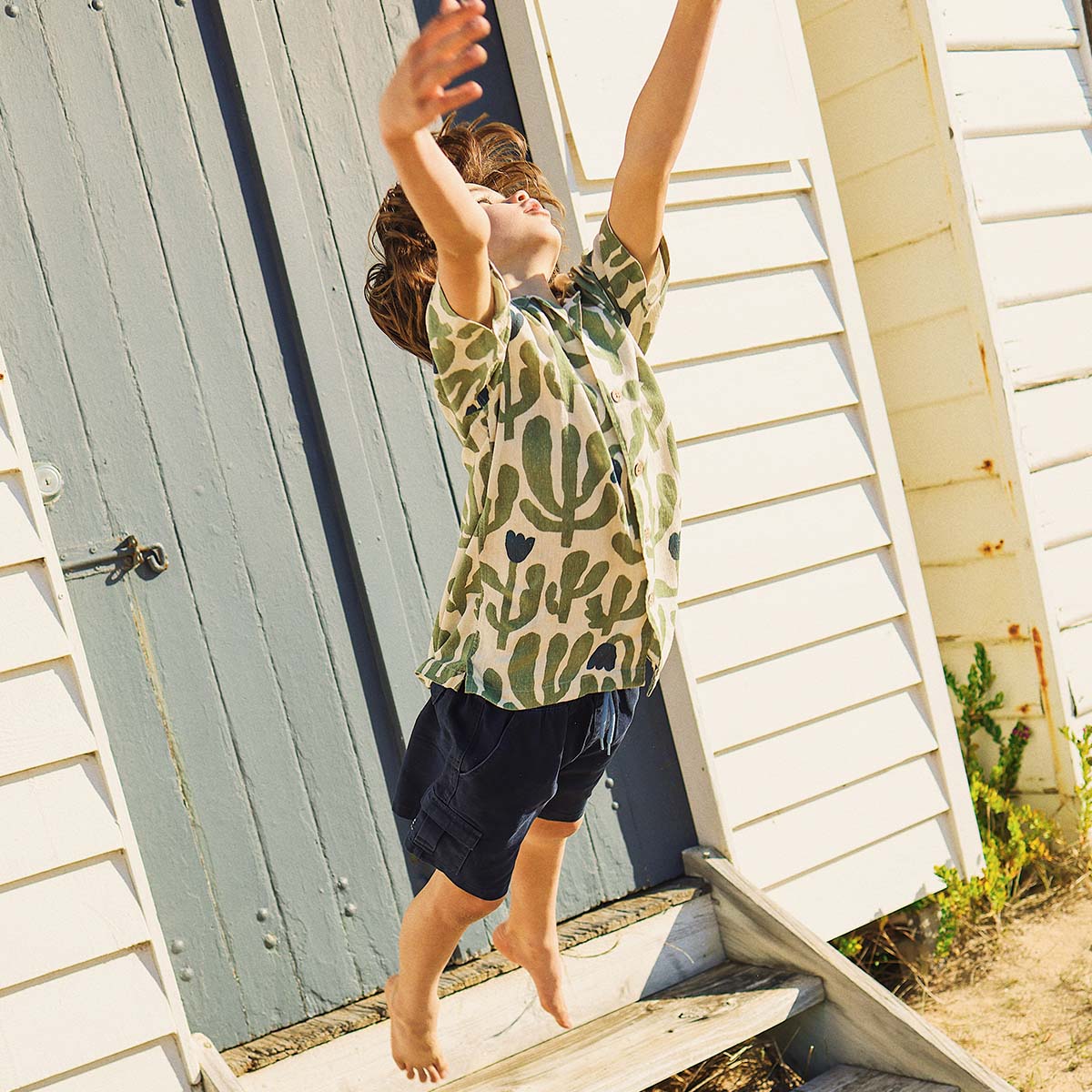 Pablo Prickles Kids Holiday Shirt in Ecru