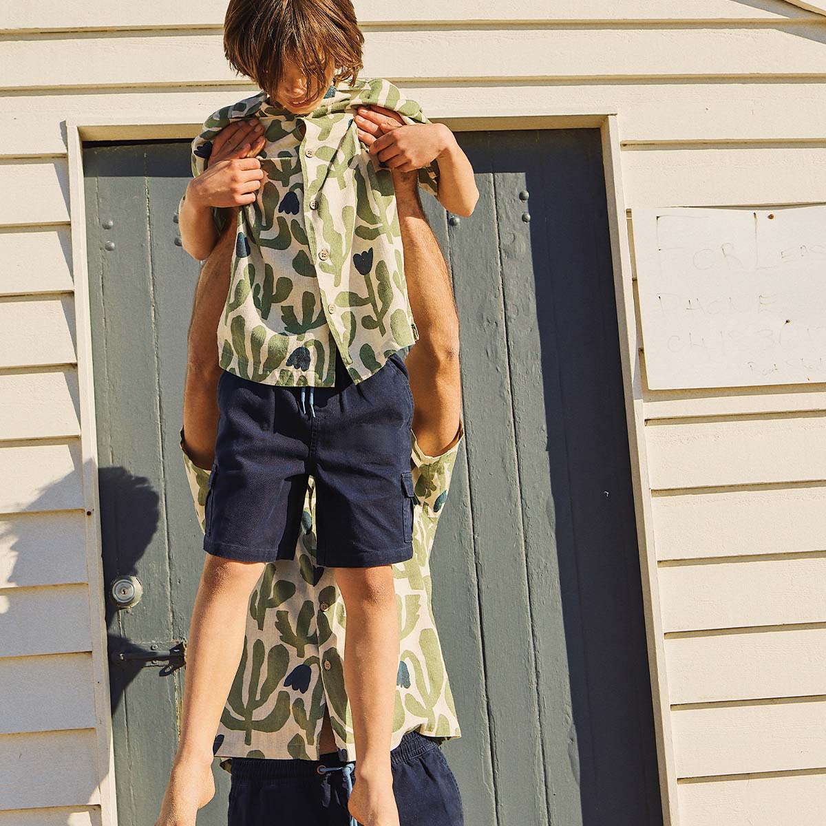 Pablo Prickles Holiday Shirt in Ecru