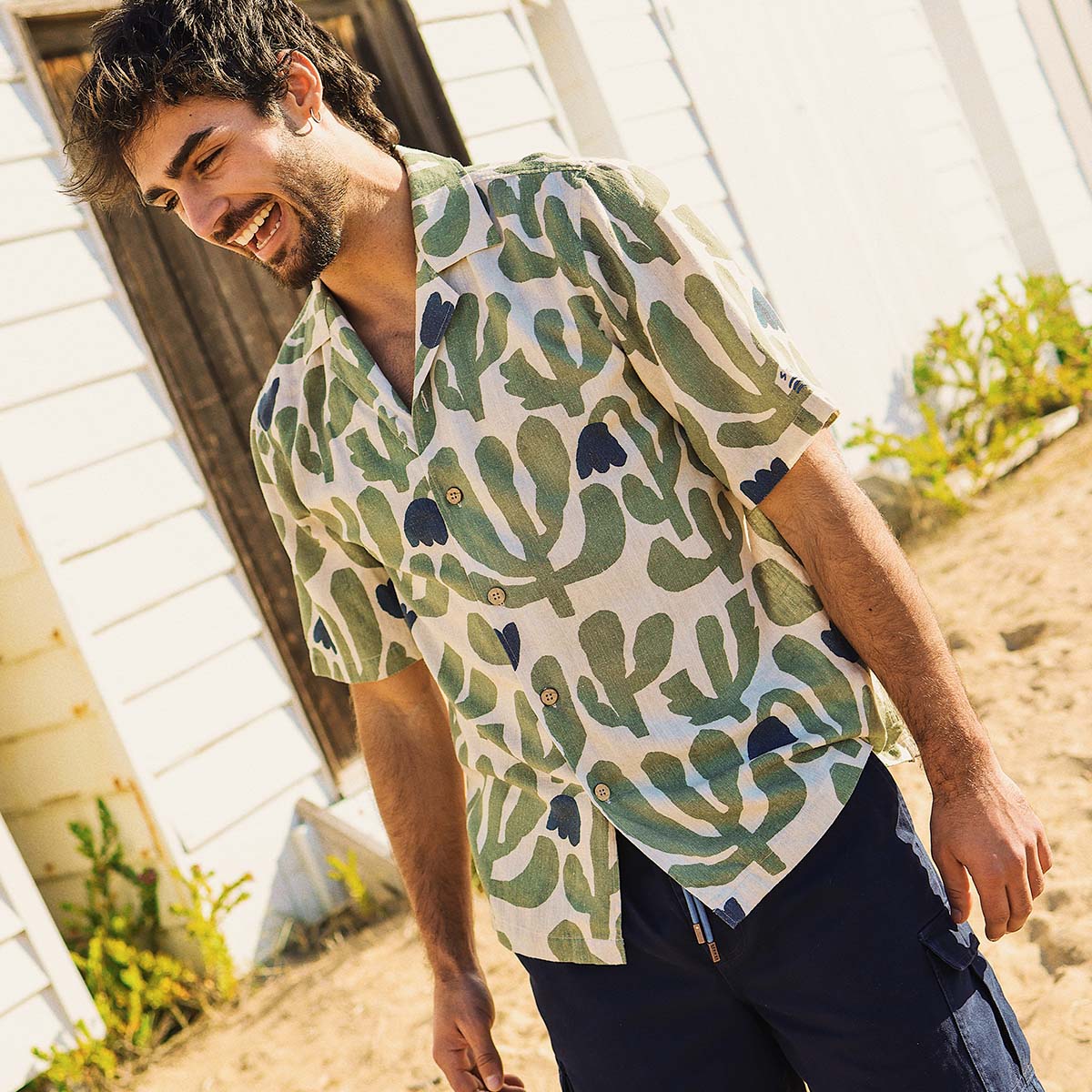 Pablo Prickles Holiday Shirt in Ecru