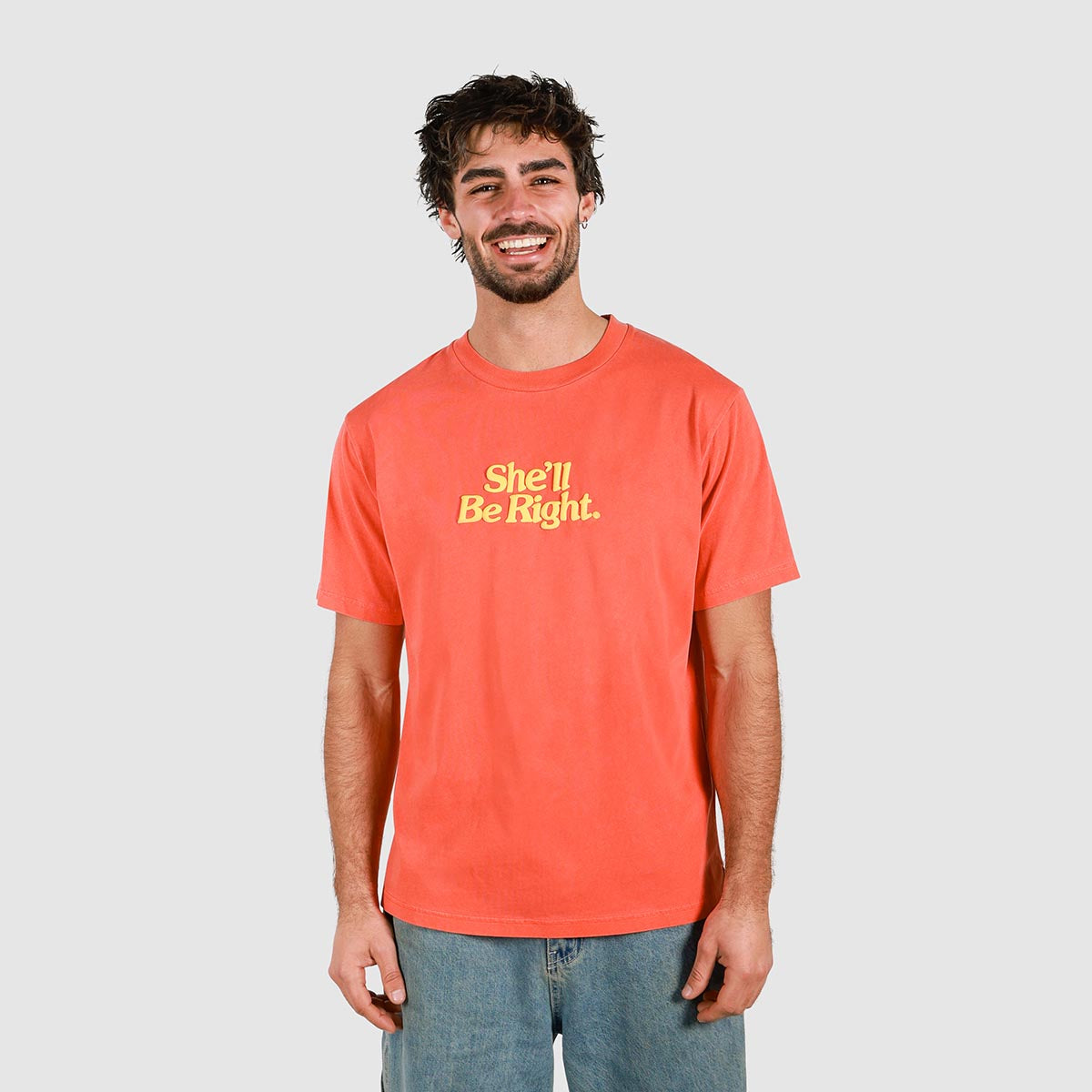 She'll Be Right Slang Tee in Red
