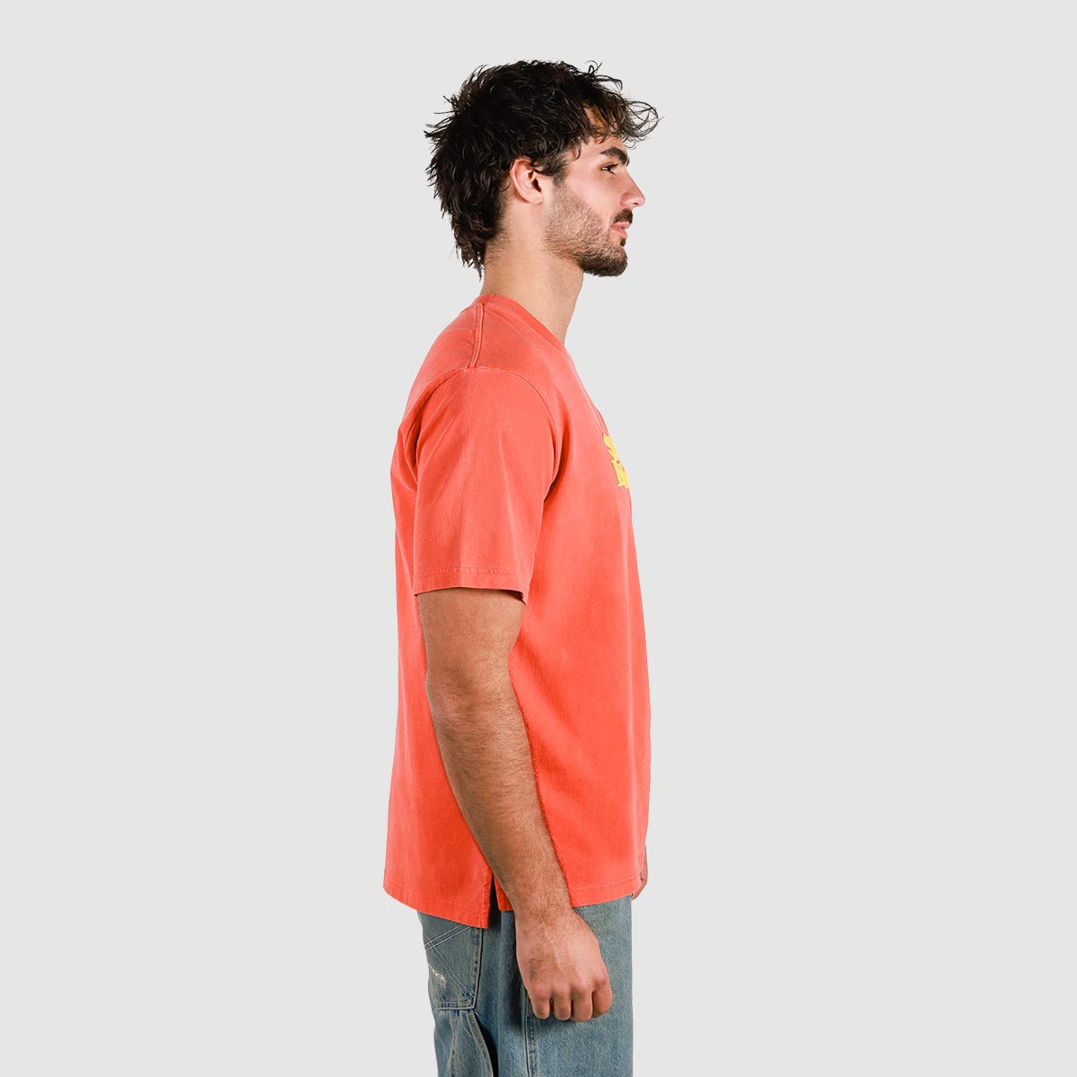 She'll Be Right Slang Tee in Red