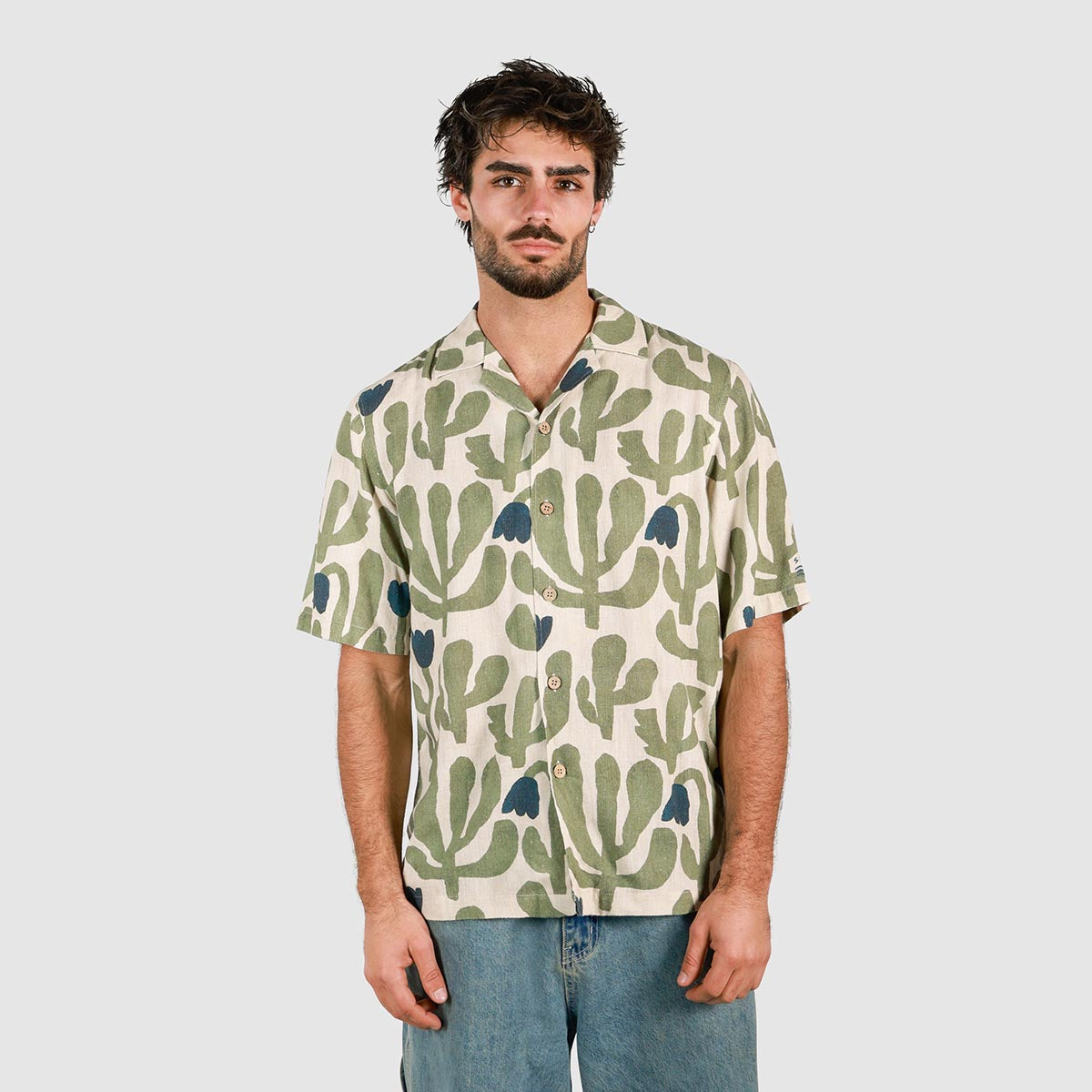 Pablo Prickles Holiday Shirt in Ecru