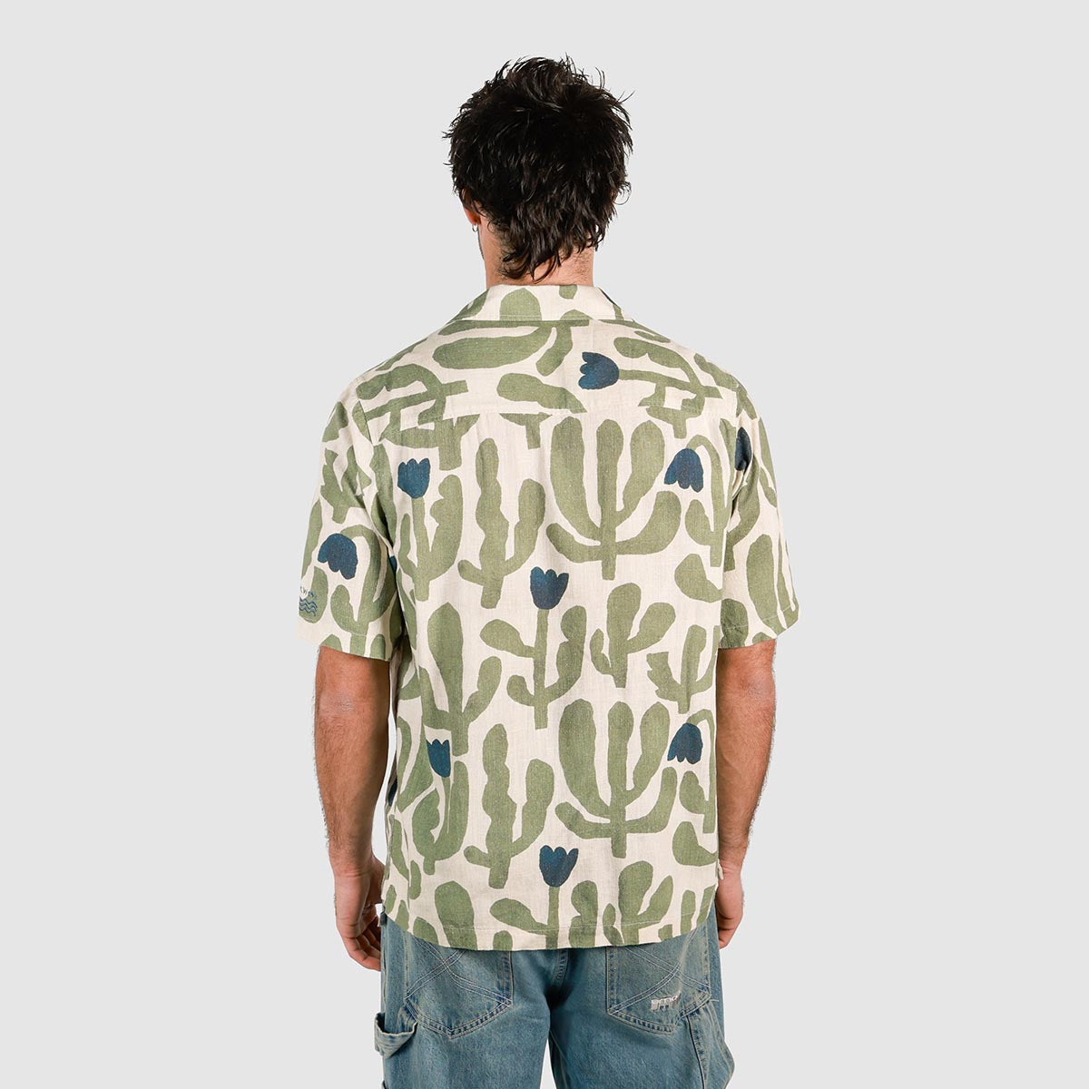 Pablo Prickles Holiday Shirt in Ecru