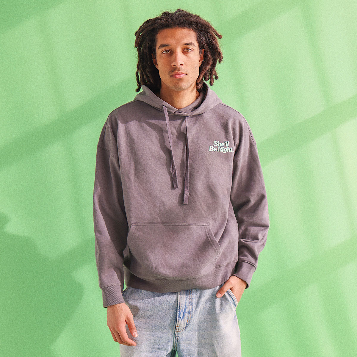 She'll Be Right Slang Hoodie In Charcoal