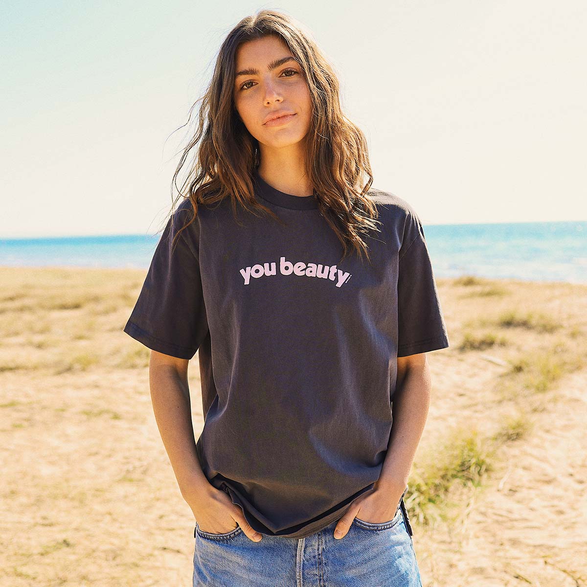 You Beauty Slang Tee in Charcoal