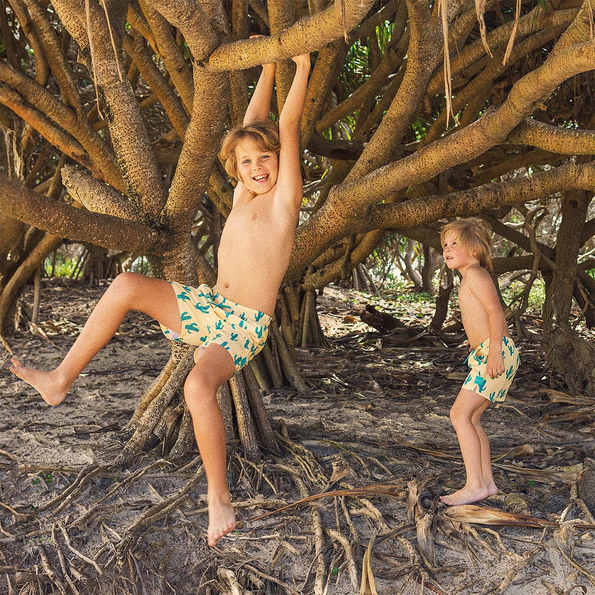 Teens Cactus Jack Swim Shorts in Yellow
