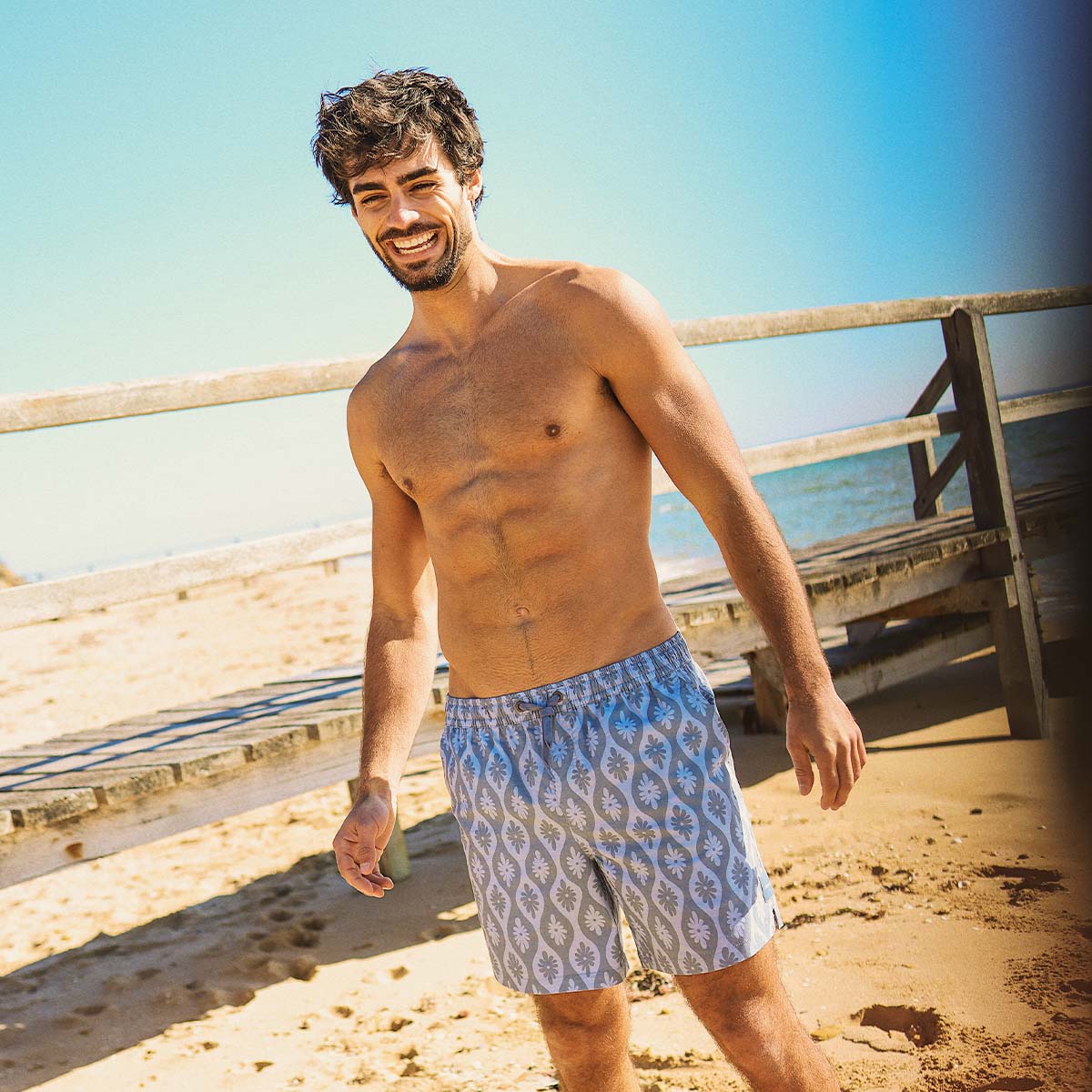 Daisy Chain Everyday Shorts in Navy