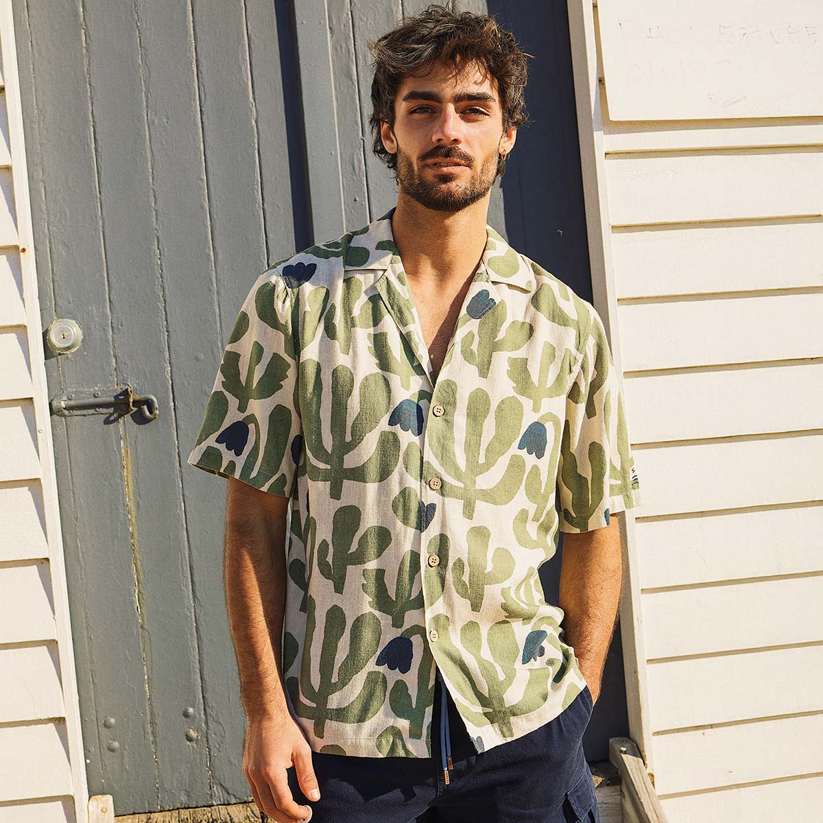 Pablo Prickles Holiday Shirt in Ecru